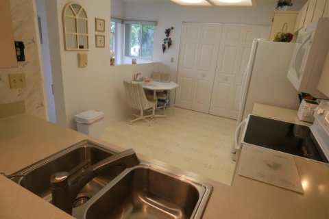 Condo in Hudson, Florida, 2 bedrooms  № 1906308 - photo 11