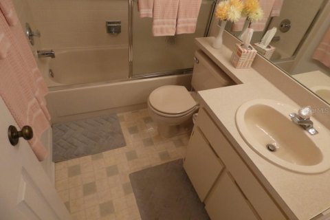 Condo in Hudson, Florida, 2 bedrooms  № 1906308 - photo 13