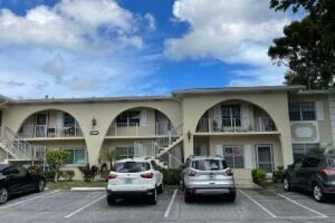 Condominio en alquiler en Delray Beach, Florida, 2 dormitorios, 94.85 m2 № 1228703 - foto 1