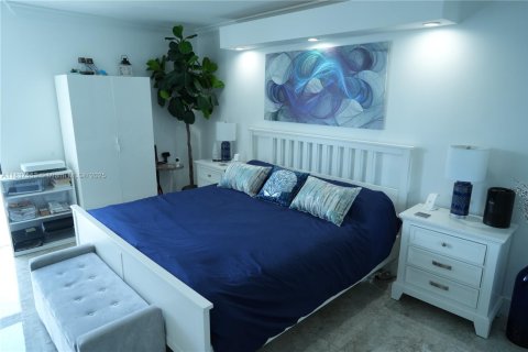 Condominio en venta en Aventura, Florida, 1 dormitorio, 70.14 m2 № 1825564 - foto 10