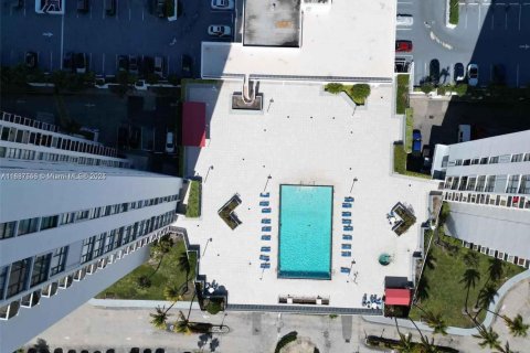 Condominio en venta en Aventura, Florida, 1 dormitorio, 70.14 m2 № 1825564 - foto 30