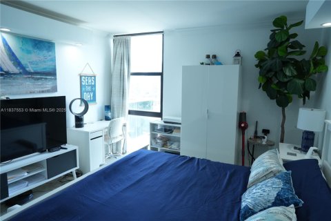 Condominio en venta en Aventura, Florida, 1 dormitorio, 70.14 m2 № 1825564 - foto 9