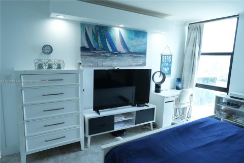 Condominio en venta en Aventura, Florida, 1 dormitorio, 70.14 m2 № 1825564 - foto 11