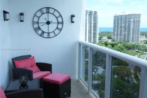 Condominio en venta en Aventura, Florida, 1 dormitorio, 70.14 m2 № 1825564 - foto 17