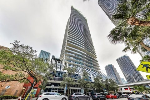 Condo in Miami, Florida, 1 bedroom № 2313769 - photo 3