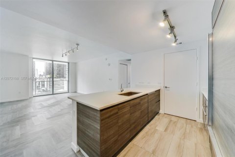 Condo in Miami, Florida, 1 bedroom  № 2313769