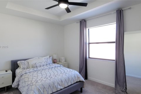 Снять в аренду таунхаус в Хомстед, Флорида 3 спальни, 149.76м2, № 1964976 - фото 24