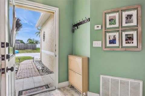 Villa ou maison à vendre à Davenport, Floride: 3 chambres, 134.8 m2 № 2430989 - photo 3