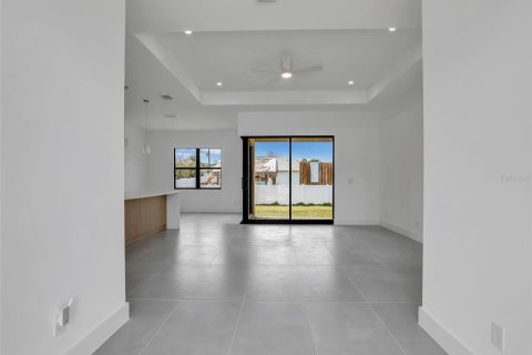 Villa ou maison à vendre à Port Charlotte, Floride: 3 chambres, 170.1 m2 № 2232890 - photo 4