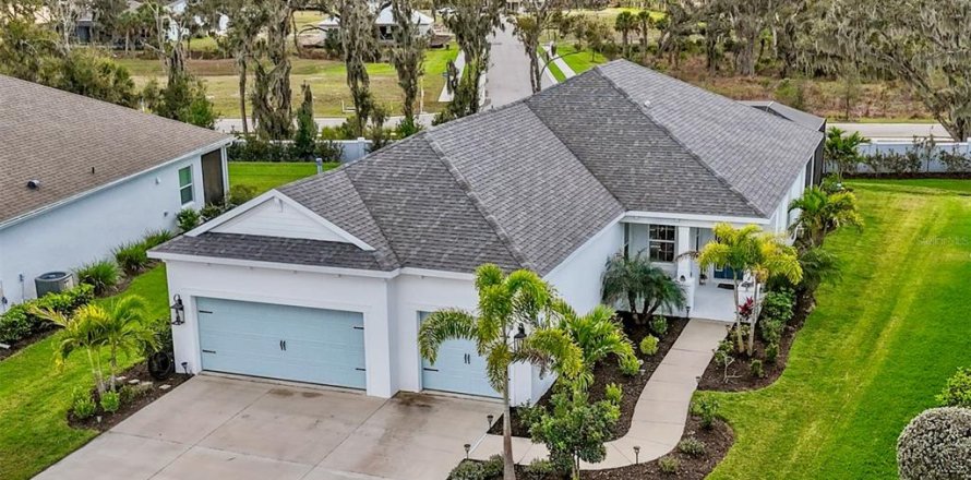House in Parrish, Florida 3 bedrooms, 211.26 sq.m. № 2092803