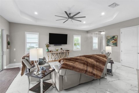 House in Parrish, Florida 3 bedrooms, 211.26 sq.m. № 2092803 - photo 9