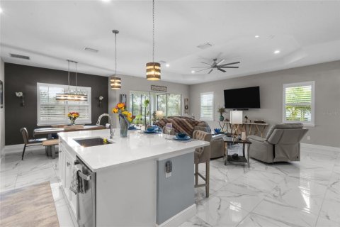 House in Parrish, Florida 3 bedrooms, 211.26 sq.m. № 2092803 - photo 14