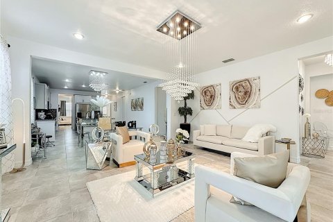 Villa ou maison à vendre à Kissimmee, Floride: 4 chambres, 223.71 m2 № 1884104 - photo 26