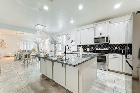House in Kissimmee, Florida 4 bedrooms, 223.71 sq.m. № 1884104 - photo 16