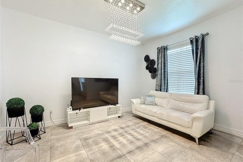 Villa ou maison à vendre à Kissimmee, Floride: 4 chambres, 223.71 m2 № 1884104 - photo 7