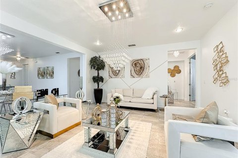 Villa ou maison à vendre à Kissimmee, Floride: 4 chambres, 223.71 m2 № 1884104 - photo 25