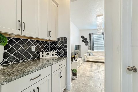 Villa ou maison à vendre à Kissimmee, Floride: 4 chambres, 223.71 m2 № 1884104 - photo 11