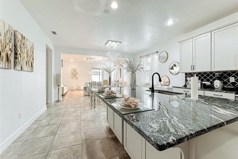 House in Kissimmee, Florida 4 bedrooms, 223.71 sq.m. № 1884104 - photo 18