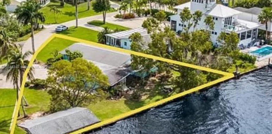 Land in Fort Myers, Florida № 1836383