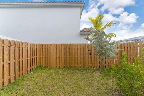 Adosado en venta en Florida City, Florida, 4 dormitorios, 150.04 m2 № 2042559 - foto 25