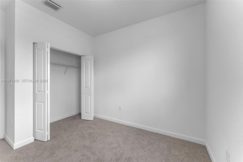 Adosado en venta en Florida City, Florida, 4 dormitorios, 150.04 m2 № 2042559 - foto 24