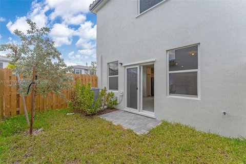 Adosado en venta en Florida City, Florida, 4 dormitorios, 150.04 m2 № 2042559 - foto 26