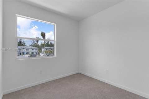 Adosado en venta en Florida City, Florida, 4 dormitorios, 150.04 m2 № 2042559 - foto 20