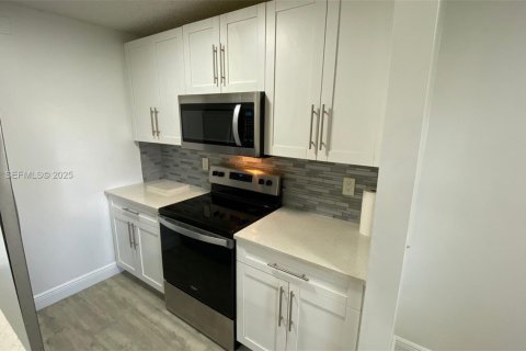 Condominio en venta en Boynton Beach, Florida, 2 dormitorios, 85.56 m2 № 2034751 - foto 4