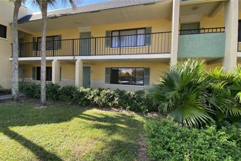 Condominio en Boynton Beach, Florida, 2 dormitorios  № 2034751