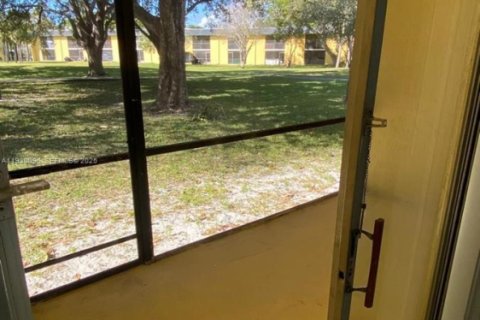 Condominio en venta en Boynton Beach, Florida, 2 dormitorios, 85.56 m2 № 2034751 - foto 9