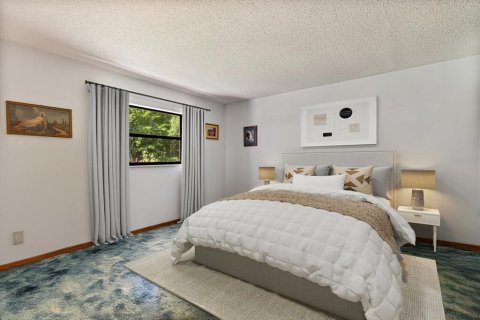 House in Orlando, Florida 4 bedrooms, 242.1 sq.m. № 1825285 - photo 4
