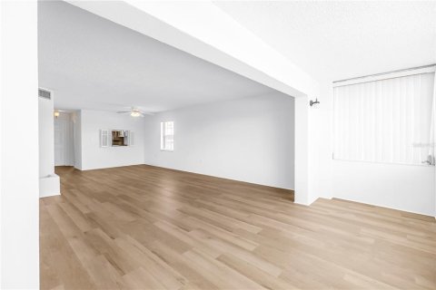 Copropriété à louer à Saint Petersburg, Floride: 2 chambres, 106.84 m2 № 2433468 - photo 20