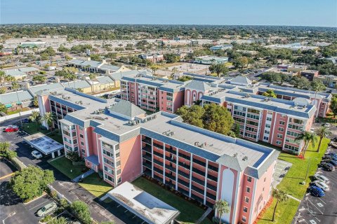 Copropriété à louer à Saint Petersburg, Floride: 2 chambres, 106.84 m2 № 2433468 - photo 10