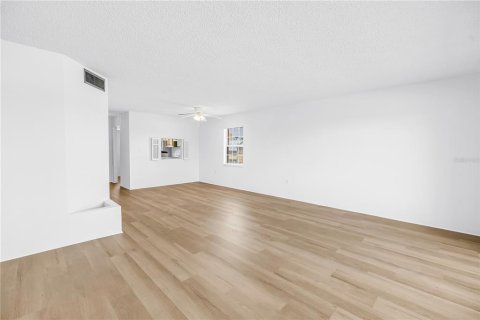 Copropriété à louer à Saint Petersburg, Floride: 2 chambres, 106.84 m2 № 2433468 - photo 16