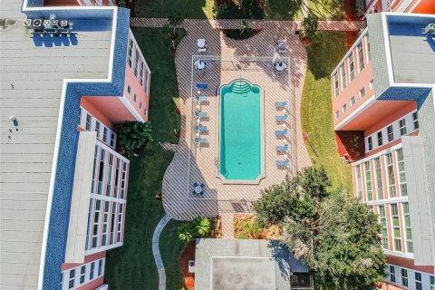 Copropriété à louer à Saint Petersburg, Floride: 2 chambres, 106.84 m2 № 2433468 - photo 3