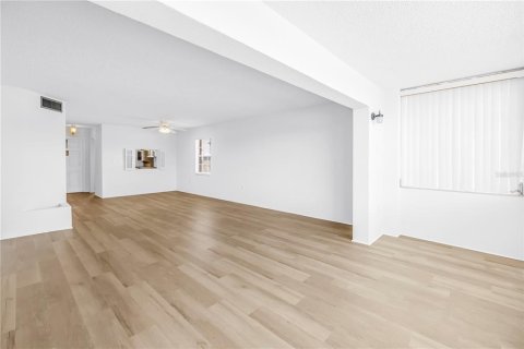 Copropriété à louer à Saint Petersburg, Floride: 2 chambres, 106.84 m2 № 2433468 - photo 21