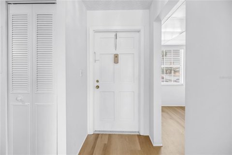 Copropriété à louer à Saint Petersburg, Floride: 2 chambres, 106.84 m2 № 2433468 - photo 12