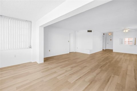 Copropriété à louer à Saint Petersburg, Floride: 2 chambres, 106.84 m2 № 2433468 - photo 22
