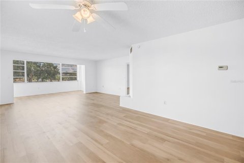 Copropriété à louer à Saint Petersburg, Floride: 2 chambres, 106.84 m2 № 2433468 - photo 17
