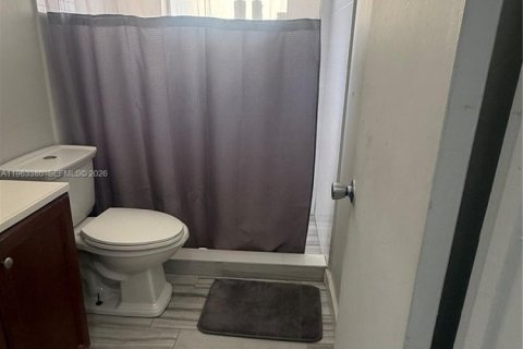 Villa ou maison à vendre à Hialeah, Floride: 3 chambres, 138.05 m2 № 2025722 - photo 13