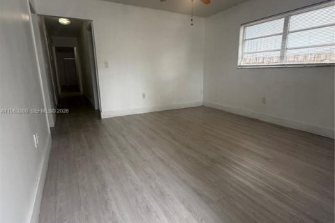 Villa ou maison à vendre à Hialeah, Floride: 3 chambres, 138.05 m2 № 2025722 - photo 10