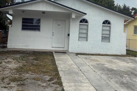 Villa ou maison à vendre à Hialeah, Floride: 3 chambres, 138.05 m2 № 2025722 - photo 2
