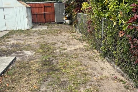 Villa ou maison à vendre à Hialeah, Floride: 3 chambres, 138.05 m2 № 2025722 - photo 16