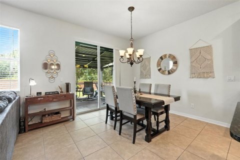 House in Grand Island, Florida 4 bedrooms, 174.93 sq.m. № 1807393 - photo 11