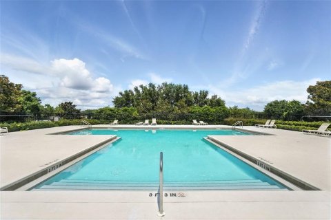 House in Grand Island, Florida 4 bedrooms, 174.93 sq.m. № 1807393 - photo 28