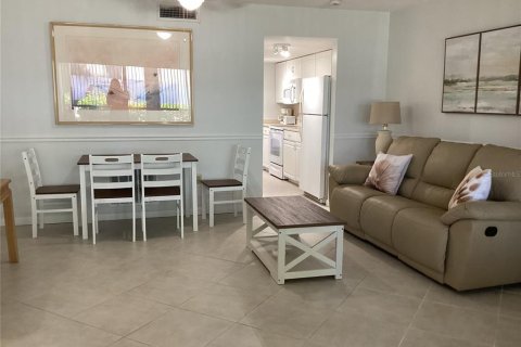 Condominio en alquiler en Seminole, Florida, 1 dormitorio, 49.24 m2 № 2205209 - foto 3