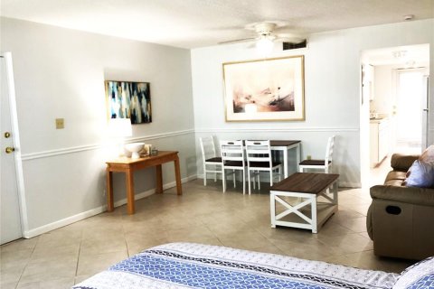 Condominio en alquiler en Seminole, Florida, 1 dormitorio, 49.24 m2 № 2205209 - foto 7
