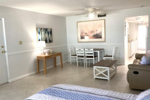 Condominio en alquiler en Seminole, Florida, 1 dormitorio, 49.24 m2 № 2205209 - foto 12