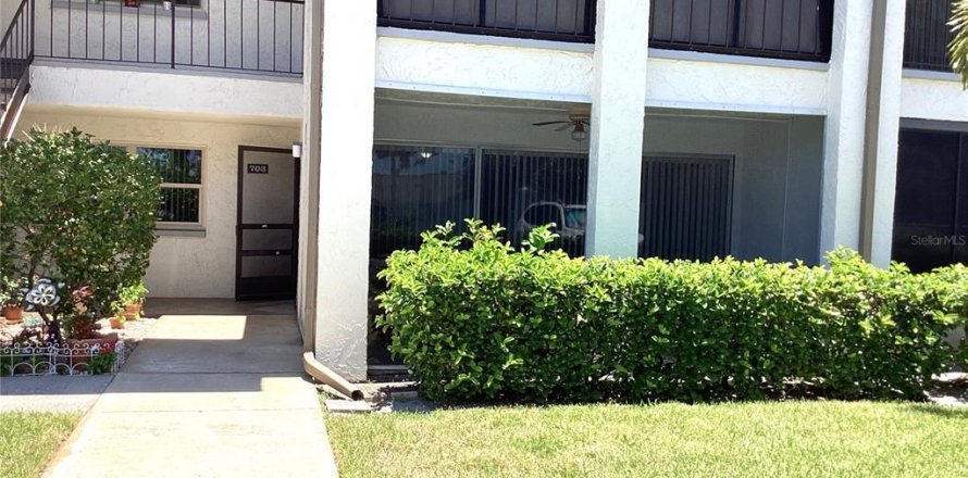 Condominio en Seminole, Florida, 1 dormitorio  № 2205209