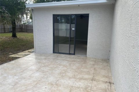 House in Spring Hill, Florida 3 bedrooms, 105.82 sq.m. № 2149325 - photo 10